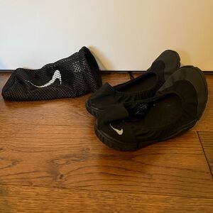 Nike Women Studio Shoe Sz 7.5 Black Ballerina Yoga Ballet Flat Athletic Wash Bag